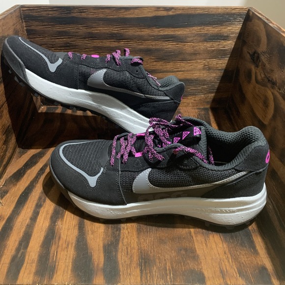 Nike ACG Lowcate‎ Grey Black Hyper Violet Hiking Shoes Men's Sz 8 DM8019-002 NEW - Picture 1 of 8